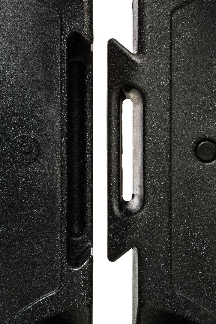 KLIMB Dog Training Platform - The Ultimate Dog Training Tool used during a German Shorthaired Pointer training session. Ideal for professional bird dog training and upland hunting dogs retrieving game. Perfect gear for puppy training courses demonstration.