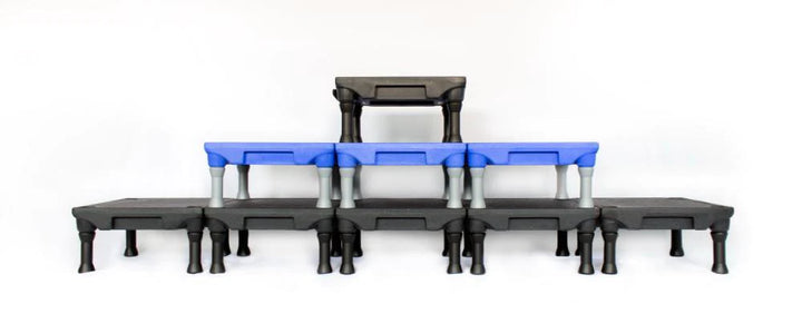 KLIMB Dog Training Platform - The Ultimate Dog Training Tool used during a German Shorthaired Pointer training session. Ideal for professional bird dog training and upland hunting dogs retrieving game. Perfect gear for puppy training courses demonstration.